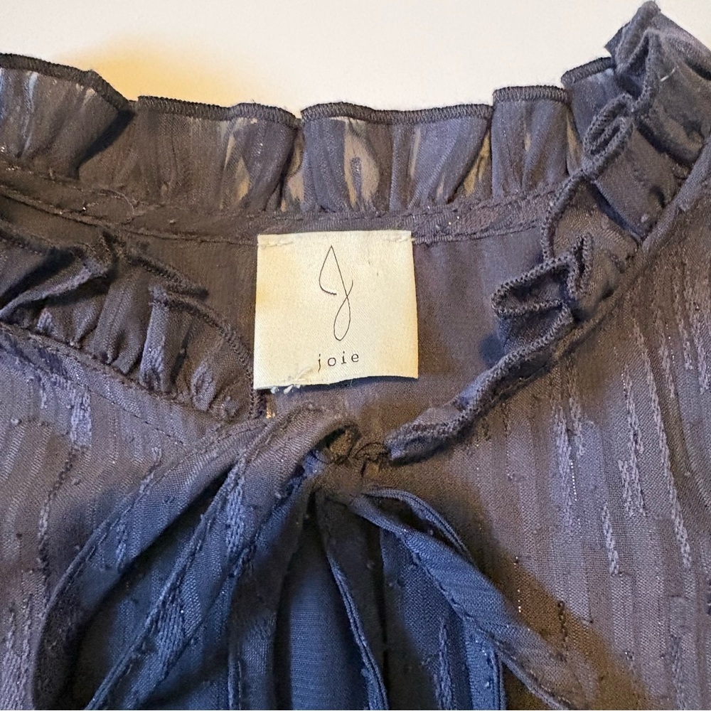 Joie Navy Ruffle Sleeveless Blouse with metallic sparkle, no size tag but fits L - Picture 6 of 10